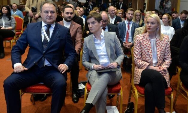 ZATVOREN KOPAONIK BIZNIS FORUM