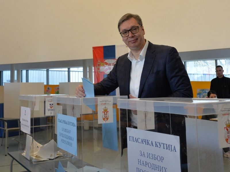 VUČIĆ GLASANJE