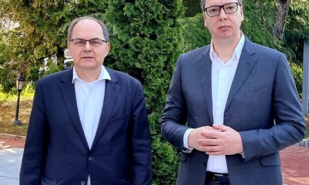 VUČIĆ I ŠMIT RAZGOVARALI O SITUACIJI U BIH I REGIONU