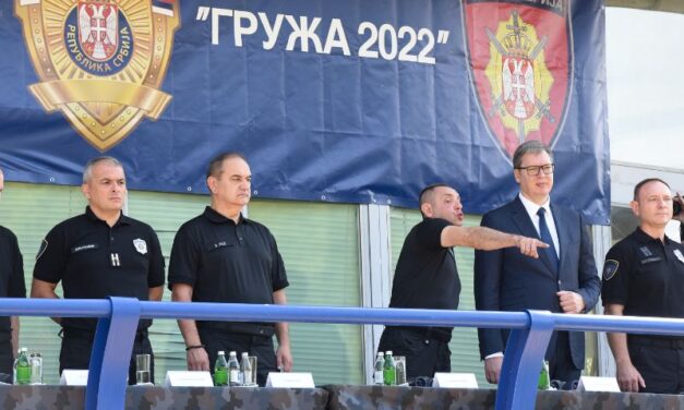 VUČIĆ: PRIJATELJI SU NAM I RUSI I UKRAJINCI
