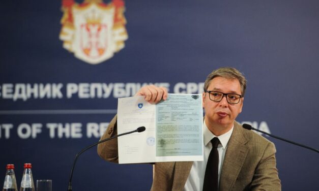 VUČIĆ: MOLIMO I TRAŽIMO MIR, ALI PREDJE NEĆE BITI,POBEDIĆE SRBIJA