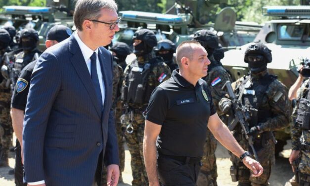 VUČIĆ O JOVANJICI: ISTINA UVEK IZAĐE NA VIDELO