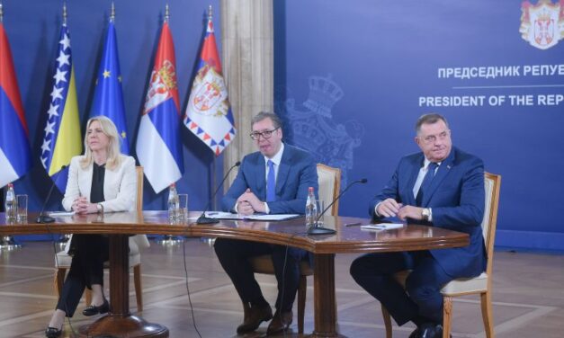 VUČIĆ: PRVI USLOV ZA POVRATAK U INSTITUCIJE ISPUNJEN, DRUGI JE ZSO