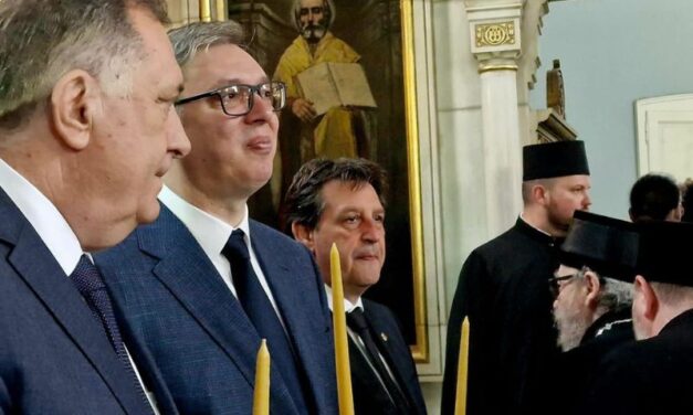 OPELO MAJCI PATRIJARHA PORFIRIJA, PRISUSTVUJE I PREDSEDNIK VUČIĆ
