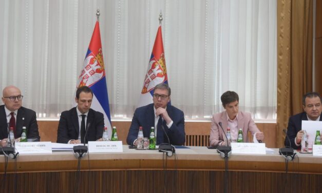 BEZ IZJAVA: ZAVRŠENA SEDNICA VLADE SRBIJE O SITUACIJI NA KIM