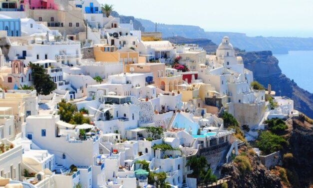 SANTORINI, MAGIČNO OSTRVO IZVAJANO VATRAMA VULKANA