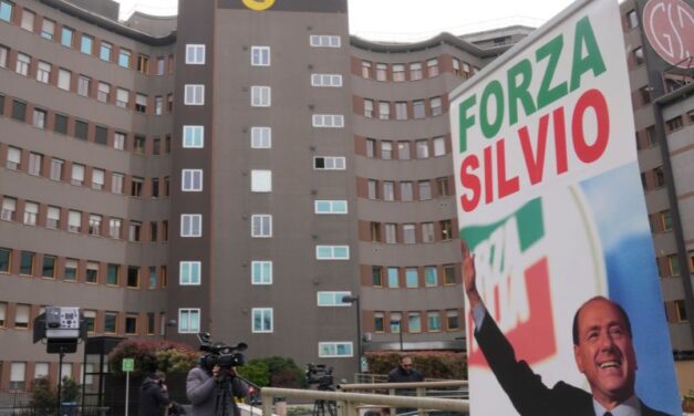BERLUSKONIJEV DOKTOR: SILVIO DOBRO REAGUJE NA TERAPIJU