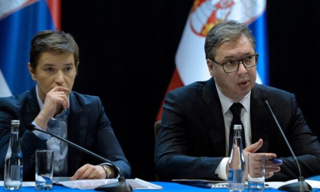 BRNABIĆ SRBIMA SA KIM: RAČUNAJTE NA VLADU KAO ŠTO RAČUNATE NA PREDSEDNIKA