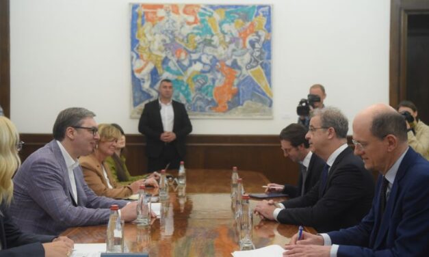 VUČIĆ PRENEO BRAMERCU:SRBIJA DOSLEDNO ZA OSTVARENJE PRAVDE,OTKRIVANJE NESTALIH