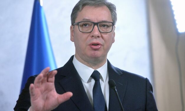 VUČIĆ: 26. MAJA ZA UJEDINJENU SRBIJU