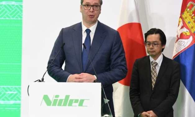 VUČIĆ: RAZGOVARAO SAM SA POLJOPRIVREDNICIMA, ISPUNIĆEMO ZAHTEVE