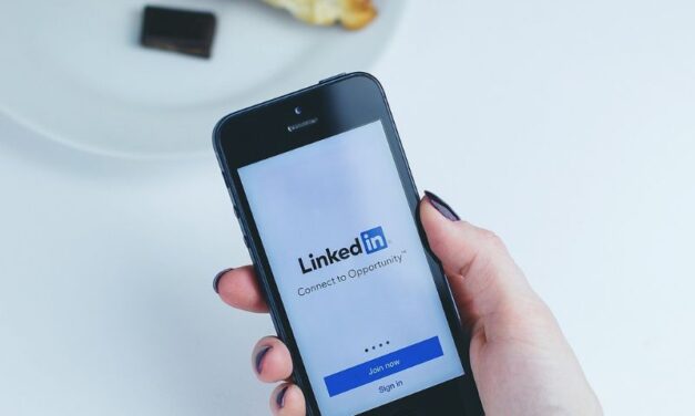 LINKEDIN UKIDA PREKO 700 RADNIH MESTA, GASI APLIKACIJU ZA KINU
