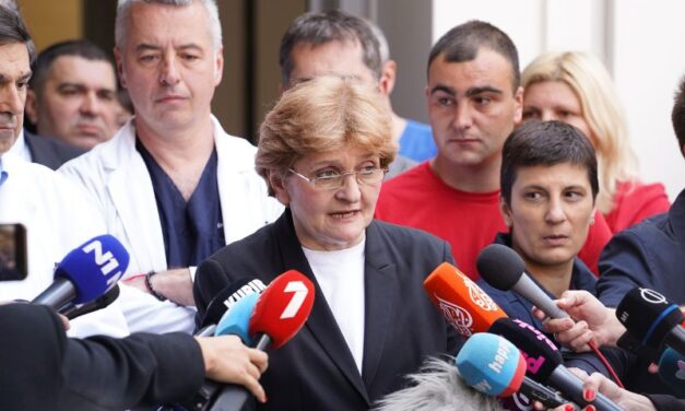 GRUJIČIĆ: DEČAK KOJI JE NA URGENTNOM BIĆE PUŠTEN KUĆI DANAS ILI SUTRA