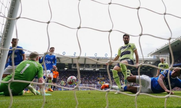 GUNDOGAN I HALAND DONELI POBEDU MANČESTER SITIJU PROTIV EVERTONA
