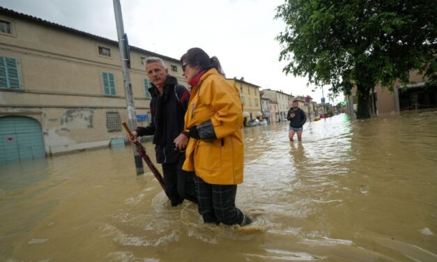 RASTE BROJ ŽRTAVA POPLAVA U ITALIJI, ŠTETE SE MERE MILIJARDAMA EVRA