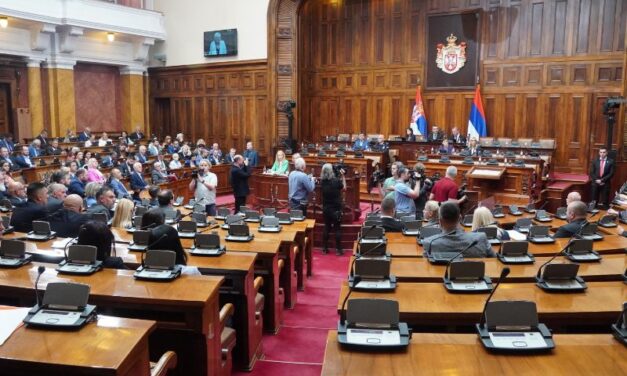 POSLANICI NASTAVILI RAD, MILIVOJEVIĆ ZARADIO OPOMENU