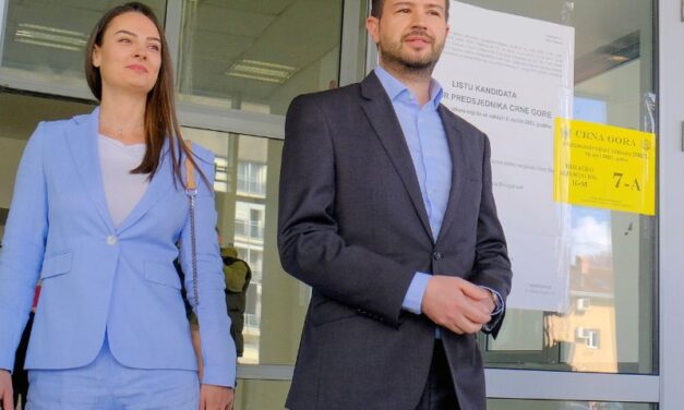 PRVA DAMA CRNE GORE KAO PRVA DAMA AMERIKE: PLAVA HALJINA IMA POSEBNO ZNAČENJE