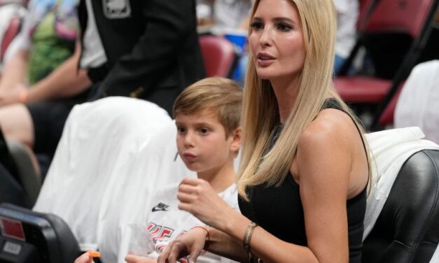 TURBULENCIJE U PORODICI TRAMP, IVANKA PORUČILA DA VOLI SVOG OCA, ALI…