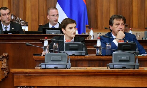 NASTAVAK RASPRAVE O GLASANJU O NEPOVERENJU GAŠIĆU U SREDU