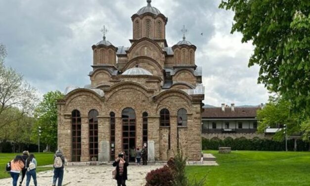 UNESCO doneo odluku: Manastiri i crkve na KiM ostaju na Listi SVETSKE BAŠTINE u opasnosti