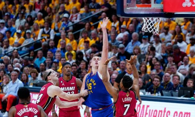 DENVER NA KRILIMA NEVEROVATNOG JOKIĆA POVEO U FINALU NBA