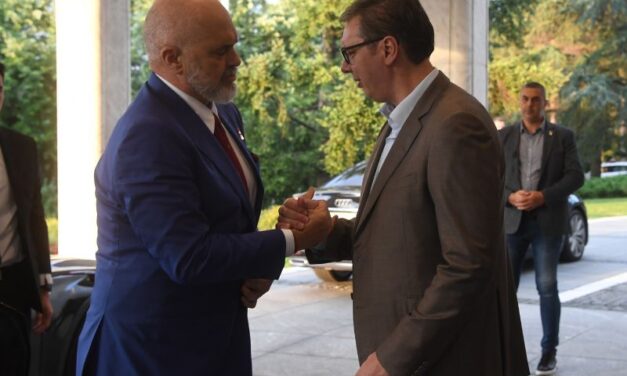 VUČIĆ I RAMA: Srbija i Albanija zajedno ka EU