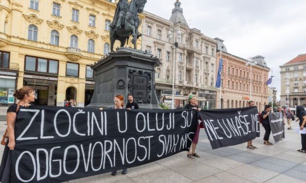 ODRŽAN ANTIRATNI SKUP U ZAGREBU U ZNAK SEĆANJA NA ŽRTVE “OLUJE”