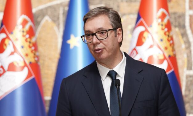 VUČIĆ: OČEKUJEM TEŠKE RAZGOVORE U GRANADI