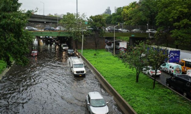 GUVERNERKA: POPLAVE U NJUJORKU POSLEDICA KLIMATSKIH PROMENA I “NOVE NORMALNOSTI”