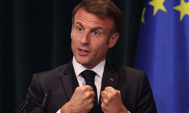 MAKRON: Nema rešenja za Ukrajinu