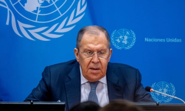 LAVROV: Progone nam i crkvu!