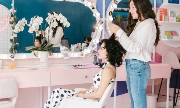 TRUDNOĆA: Da li je farbanje kose BEZBEDNO ZA BEBU?