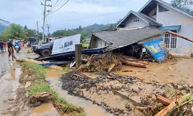KINA: Poplave odnele živote