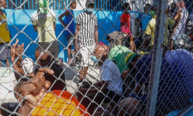 HAITI: Pobegli, pa ubijeni…