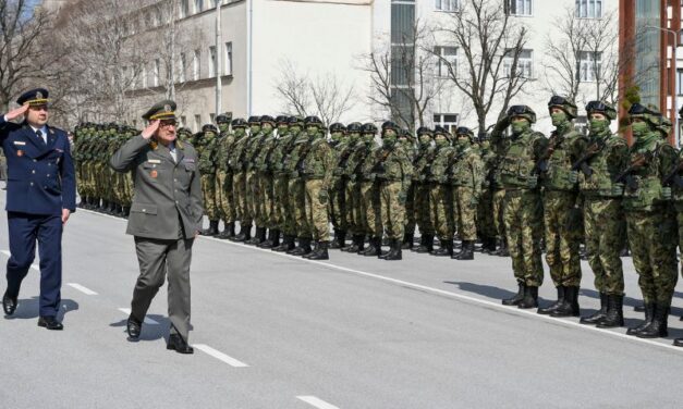 GRADIMO NOVI GENERALŠTAB: Šta ćemo sa starim?