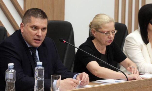 NIKODIJEVIĆ zakazao izbornu sednicu- BEOGRAD SLEDEĆE NEDELJE DOBIJA GRADONAČELNIKA?