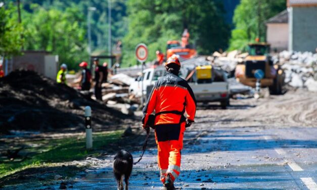 HAOS U ŠVAJCARSKOJ NAKON OLUJE! Tri osobe zatrpane u odronu kamenja nakon snažne oluje