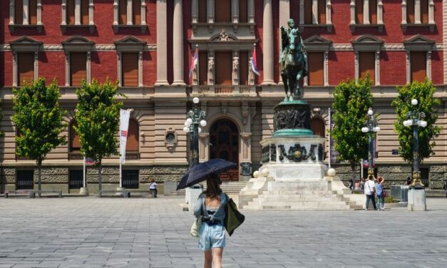 I DANAS VRELI DAN, UPALJENI SVI ALARMI! U Srbiji temperatura do 40 stepeni, A ZATIM SLEDI OBRT!