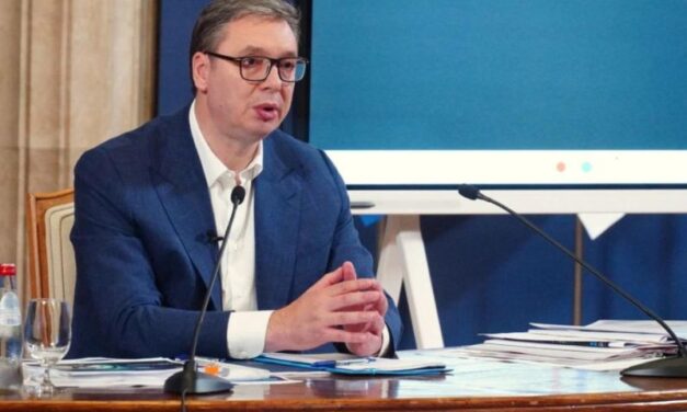 Aleksandar Vučić: Očekujem nove ostavke!