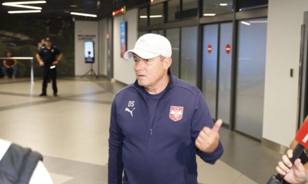 KO REŽIRA FUDBALSKI RIJALITI? PIKSI preskače pitanje O OSTAVCI, Šurbatović je podnosi, a igrači se bave demantima…
