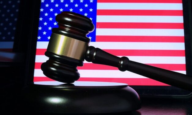 AMERIKA: 10 zapovesti i u školama