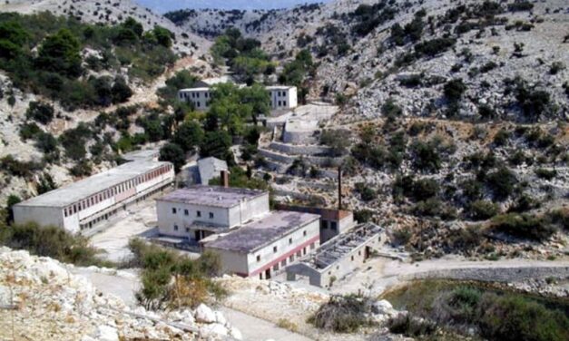 Dokumenta: GOLI OTOK decenijama PROPADA; Pretvoriti ga u ostrvo sećanja