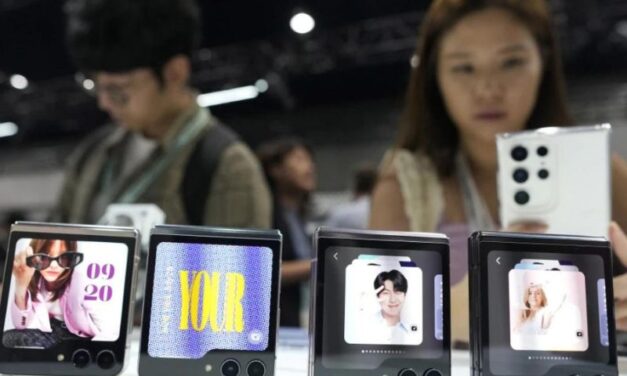 SAMSUNG: Na tržištu novi telefoni na preklop sa procesorima za AI obradu