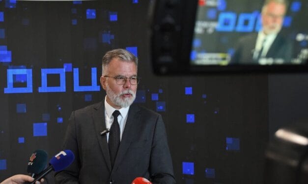 JEZIVE IZJAVE O SINU PREDSEDNIKA SRBIJE: Ministarstvo osuđuje zastrašujuće i MORBIDNE STAVOVE Srđana Škora