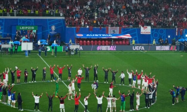 KAKAV MEČ! Fudbaleri Turske u četvrtfinalu Evropskog prvenstva posle pobede nad Austrijom