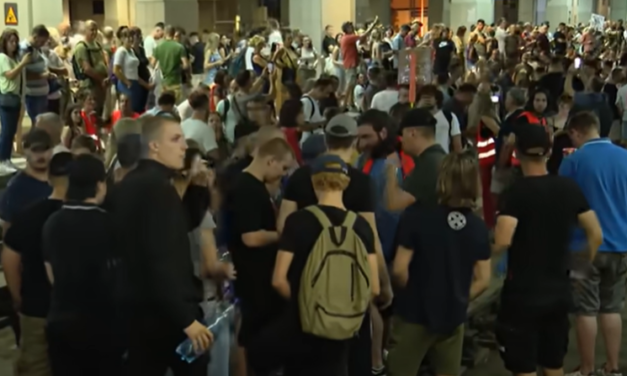 EKOLOŠKI PROTESTI: Šačica huligana ILI Ustanak naroda?