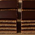 ČOKOLADA I ORASI: Starinski kolač koji obara sa nogu