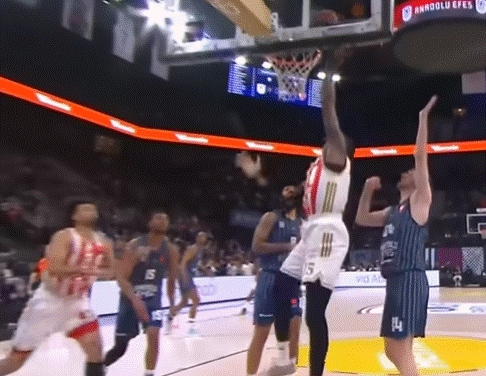 Moćna Zvezda SE PROŠETALA ISTANBULOM!