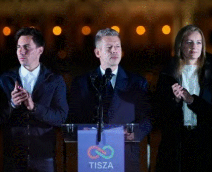 Aleksandar Vučić čestitao Peteru Mađaru!